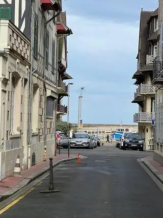 A 50m De La Plage - Parking Privatif * Трувиль-сюр-Мер